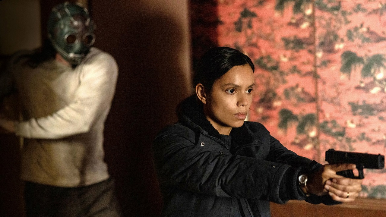 Wleciał na Disney+ i podbija top 10. Tegoroczny mroczny thriller psychologiczny zaciekawił widzów w Polsce, źródło grafiki: Obłęd, Gavin Polone, 20th Century Studios, 2026.