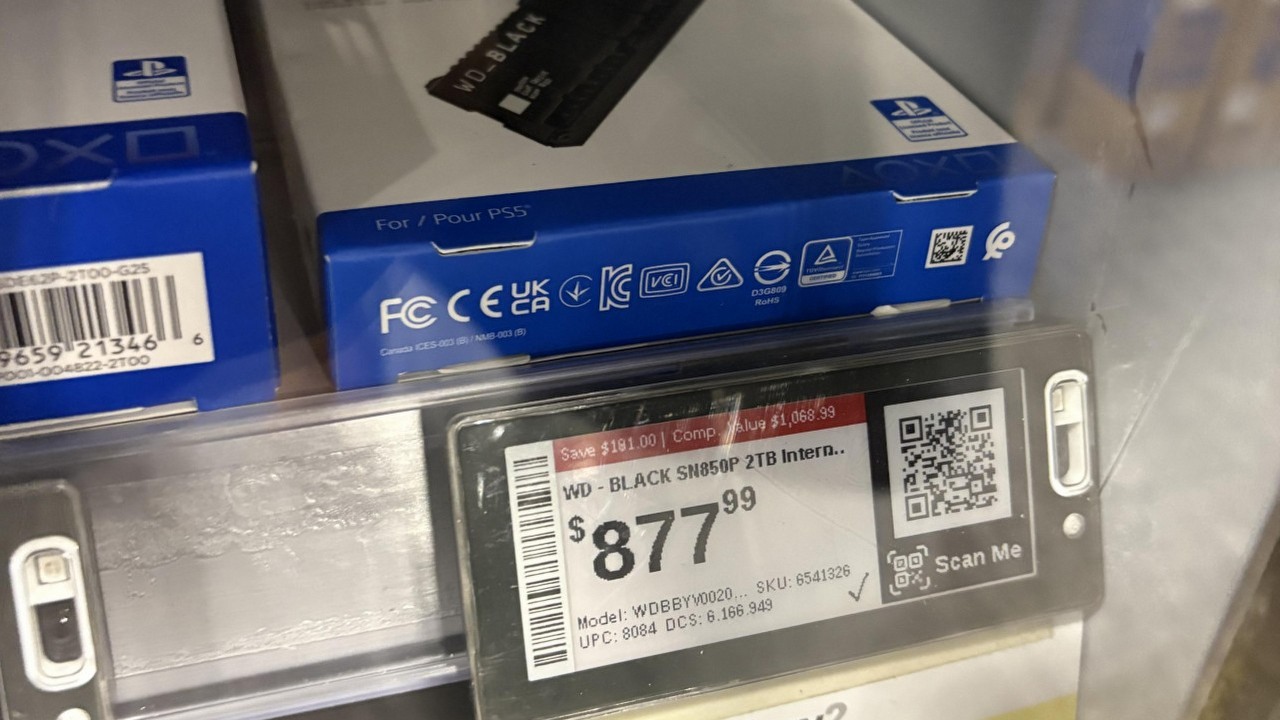 „Czy to poważnie?”. Gracze są przerażeni że SSD o pojemności 2 TB do PS5, kosztuje już prawie tyle co kiedyś konsole, źródło grafiki: Reddit: u/Holiday_Spring_2576.
