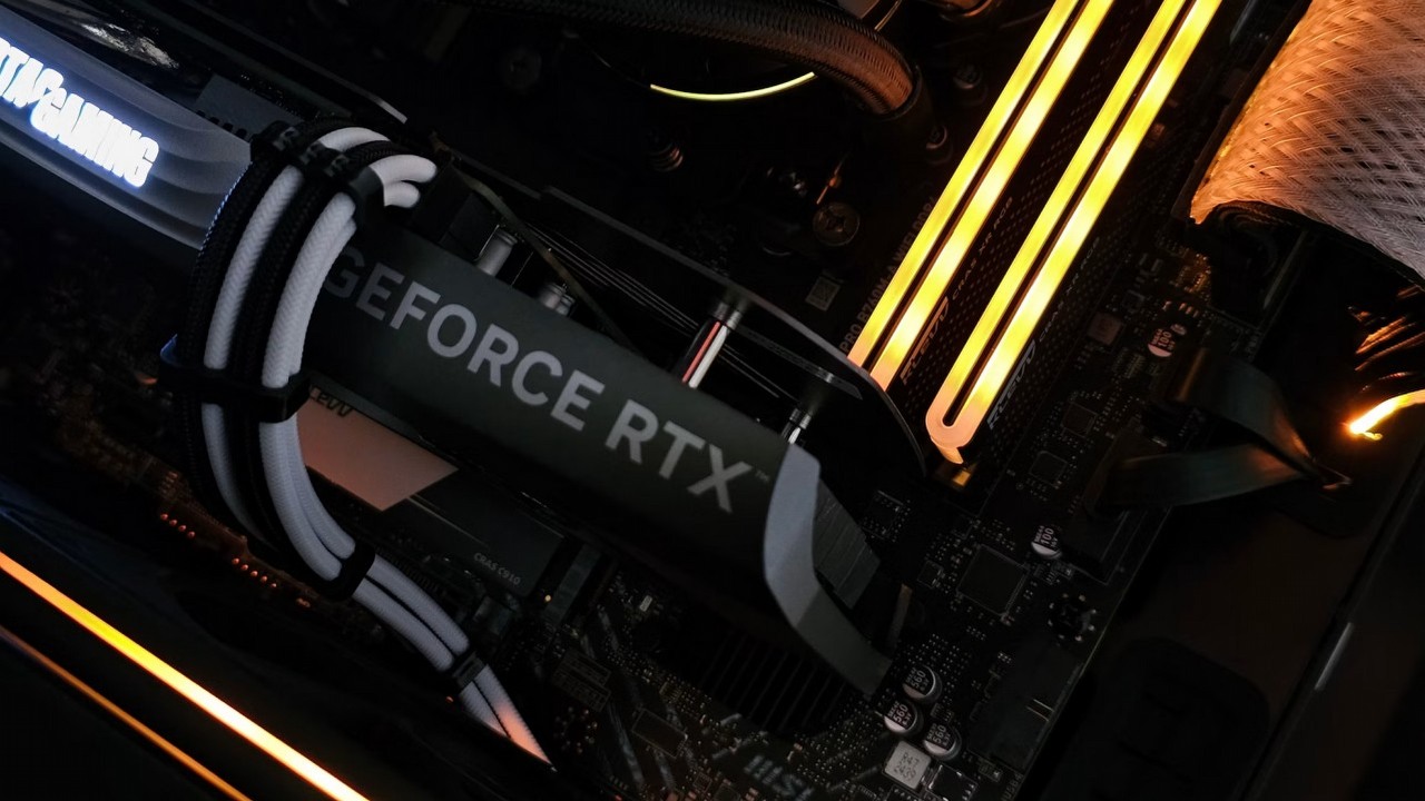 Gracze liczyli na szybszą premierę RTX-ów 60. Insider twierdzi, że NVIDIA znów przesunęła plany, źródło grafiki: Unsplash.com: KC Shum; 2025.