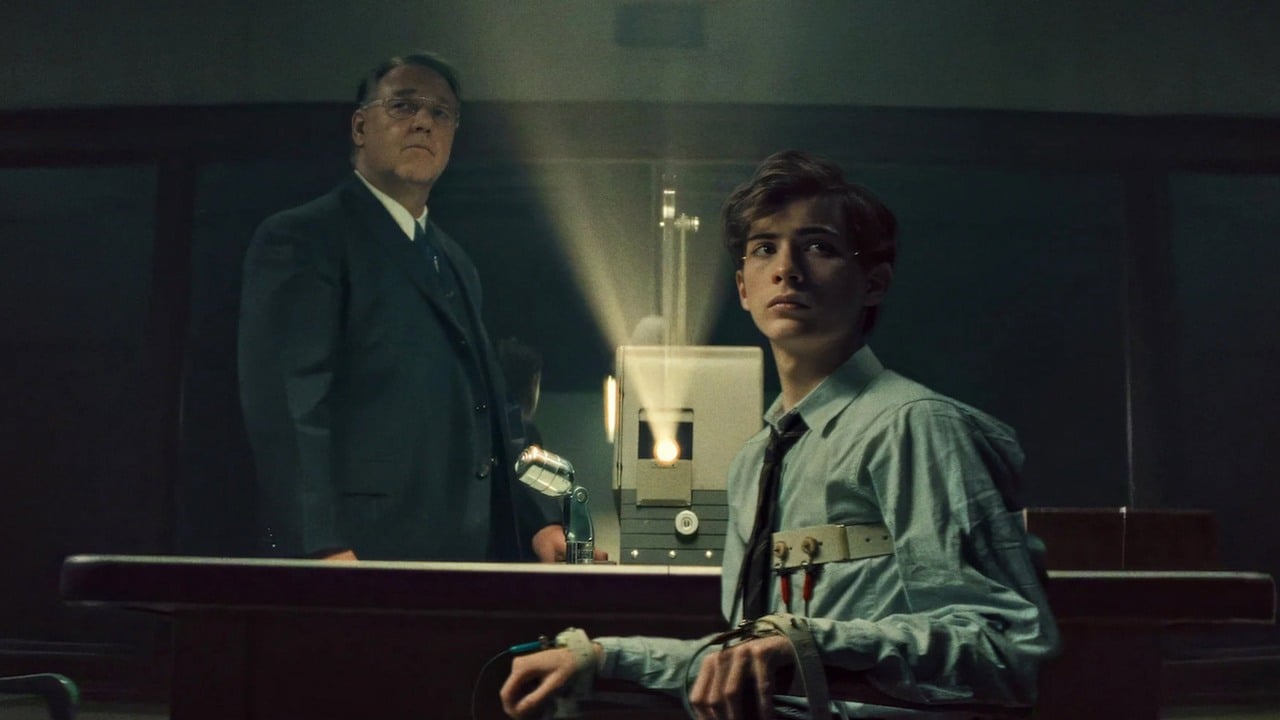 Dziś najważniejsza premiera Netflixa w tym tygodniu. Thriller psychologiczny z gwiazdorską obsadą będzie hitem, choć krytycy uznali go za „banalny”, źródło grafiki: Unabomber, Janus Metz, Netflix, 2026.