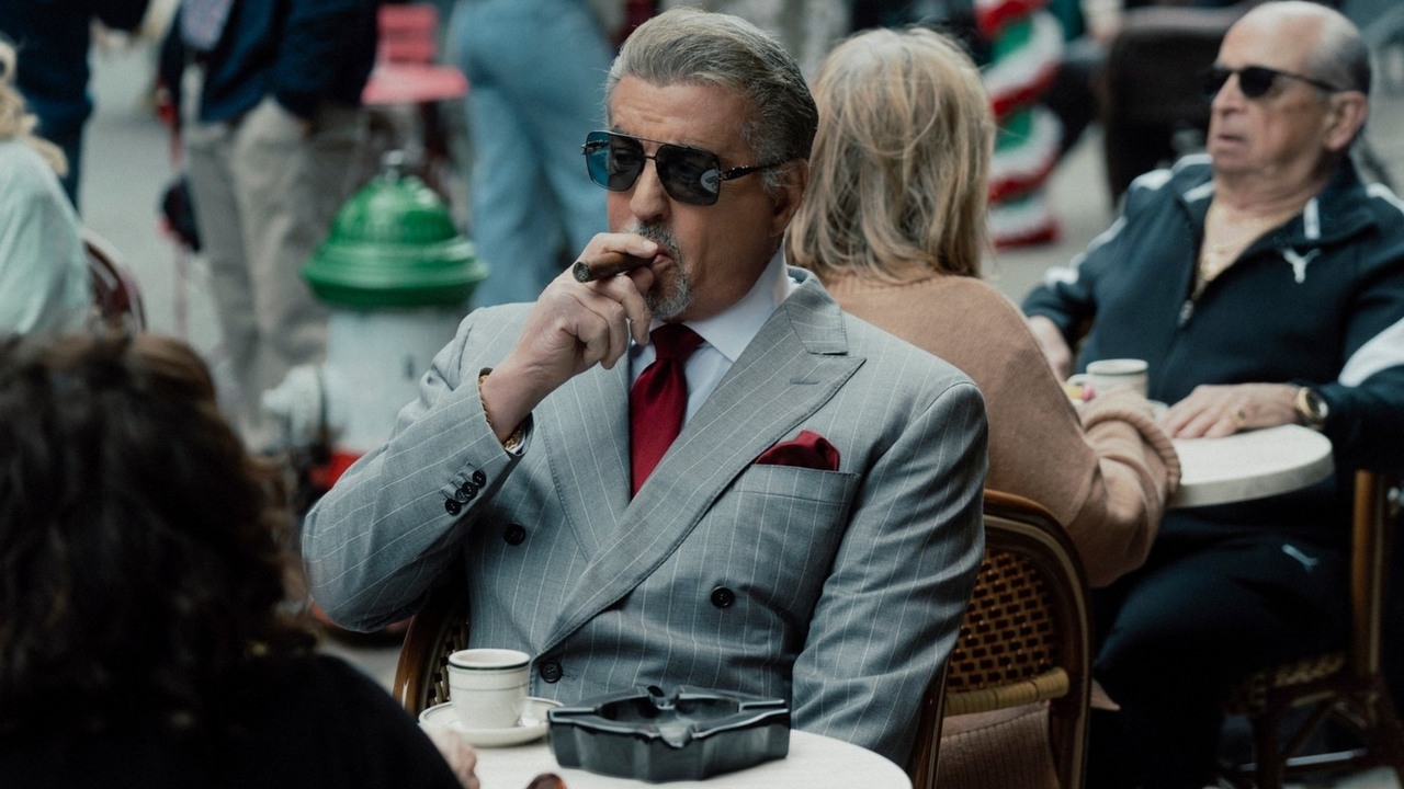 Jeden z największych współczesnych seriali gangsterskich wraca za 16 dni na SkyShowtime. Już teraz ogłoszono jego kontynuację, źródło grafiki: Tulsa King, Terence Winter, Paramount Television Studios, 2026.