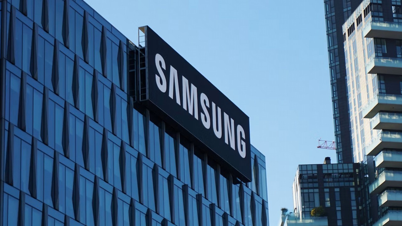 Kryzys pamięci daje Samsungowi potencjalnie największy kwartalny zysk operacyjny w historii branży tech, źródło grafiki: Unsplash.com: Babak Habibi; 2021.