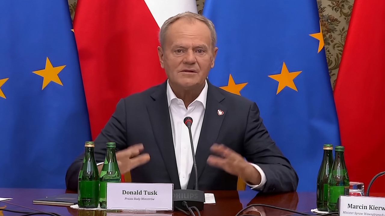 Donald Tusk o Minecrafcie i Robloxie: „Przemoc zaczyna się pojawiać w sposób coraz bardziej widoczny”