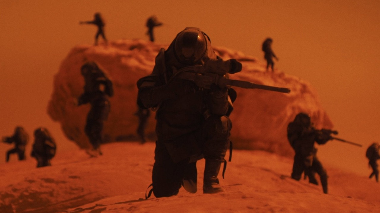 Diuna 3 jest gotowa w 98%, a Denis Villeneuve ma już dość epickiego świata sci-fi, źródło grafiki: Diuna 2, reż. Denis Villeneuve, Warner Bros. 2024.