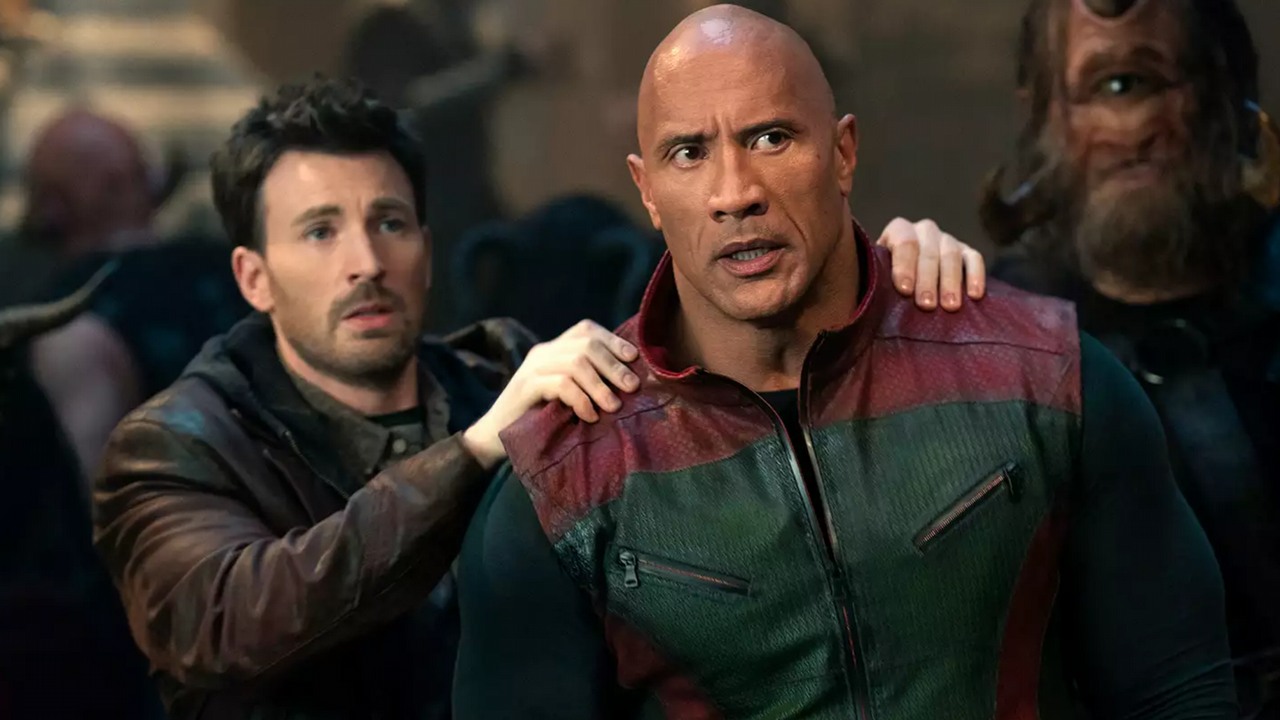Dwayne Johnson jest nie do poznania w nowym filmie. The Rock przeszedł metamorfozę i gra 70-latka