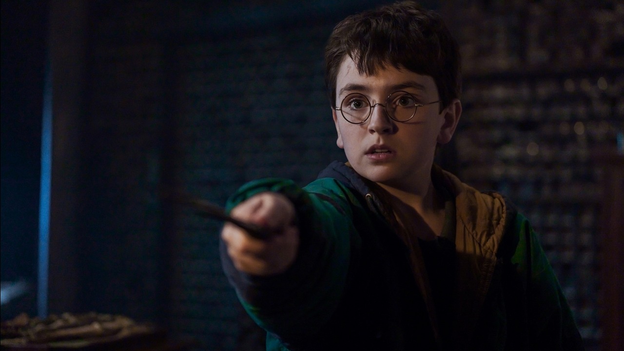 Harry Potter: HBO właśnie bardzo uszczęśliwiło fanów, ogłaszając odtwórców Jamesa i Lily Potterów, źródło grafiki: Harry Potter, Francesca Gardiner, HBO, 2026.