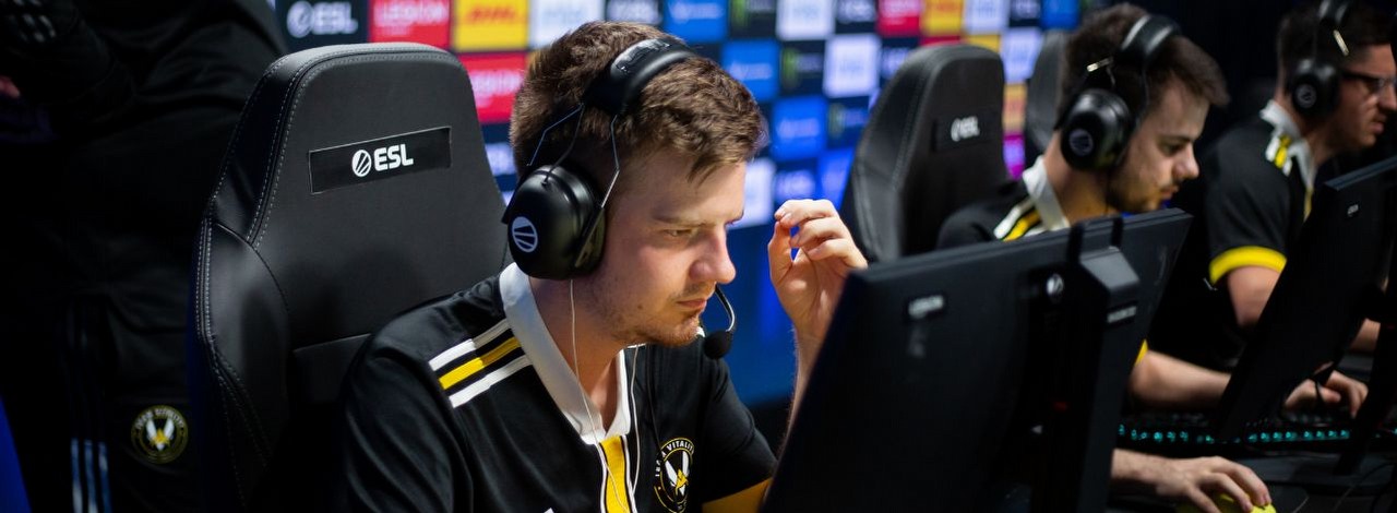 2 mln dolarów zarobione na turniejach CSGO; pierwszy gracz przekracza barierę, źródło grafiki: ESL | Adela Sznajder.