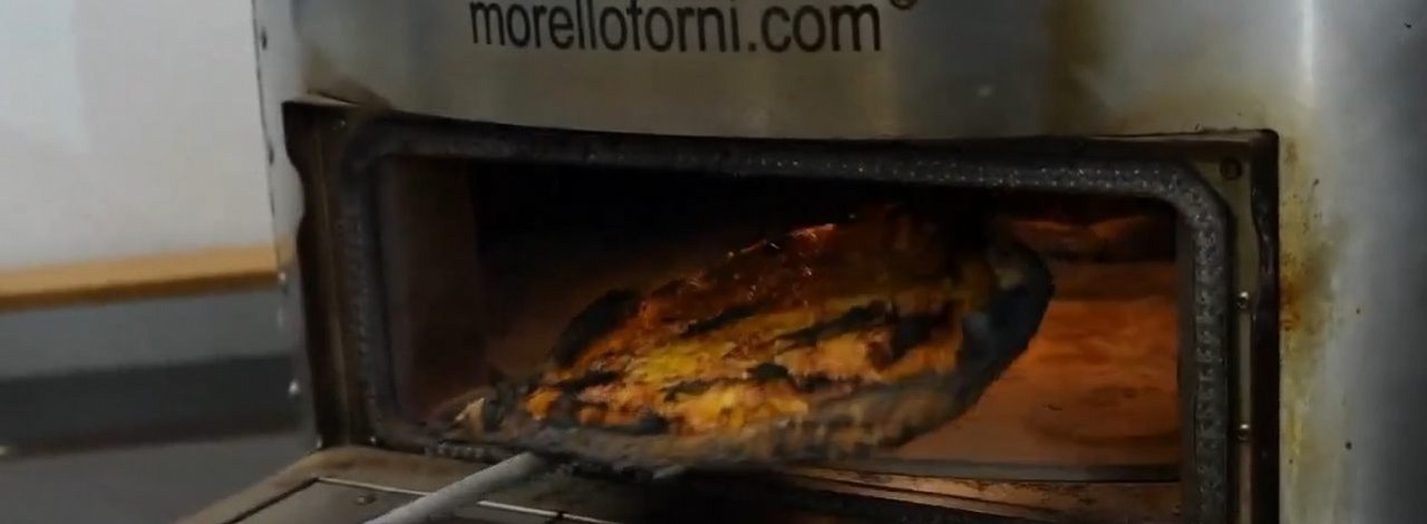 Streamerka piekła pizzę na Twitchu; na miejsce przyjechała straż pożarna, źródło grafiki: Twitch.tv.