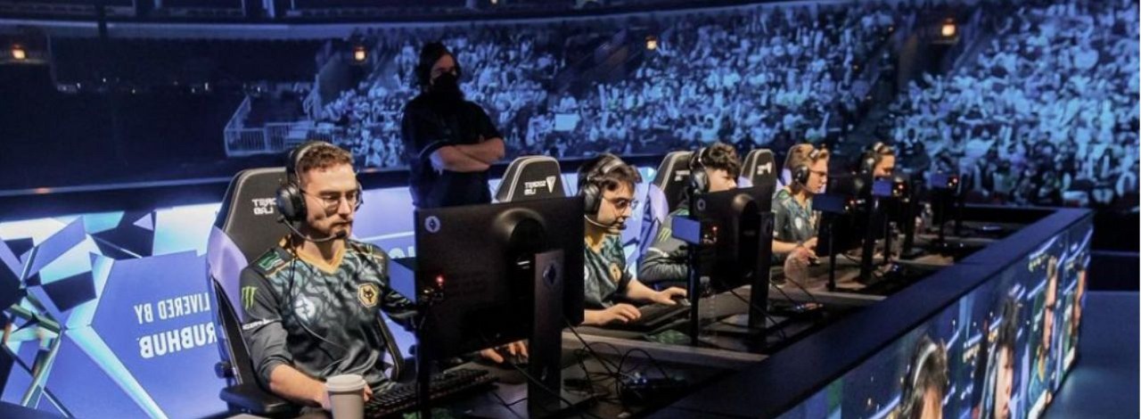 Pros LoL-a miał dość krytyki i wybuchł na Twitterze, ale fakty mówią za siebie, źródło grafiki: Instagram / vulcan.eg.