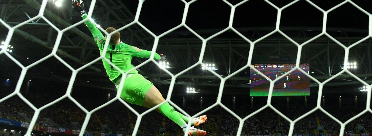 Piłkarz zabrał do Kataru cały gamingowy zestaw, bo bez tej gry nie przeżyje.