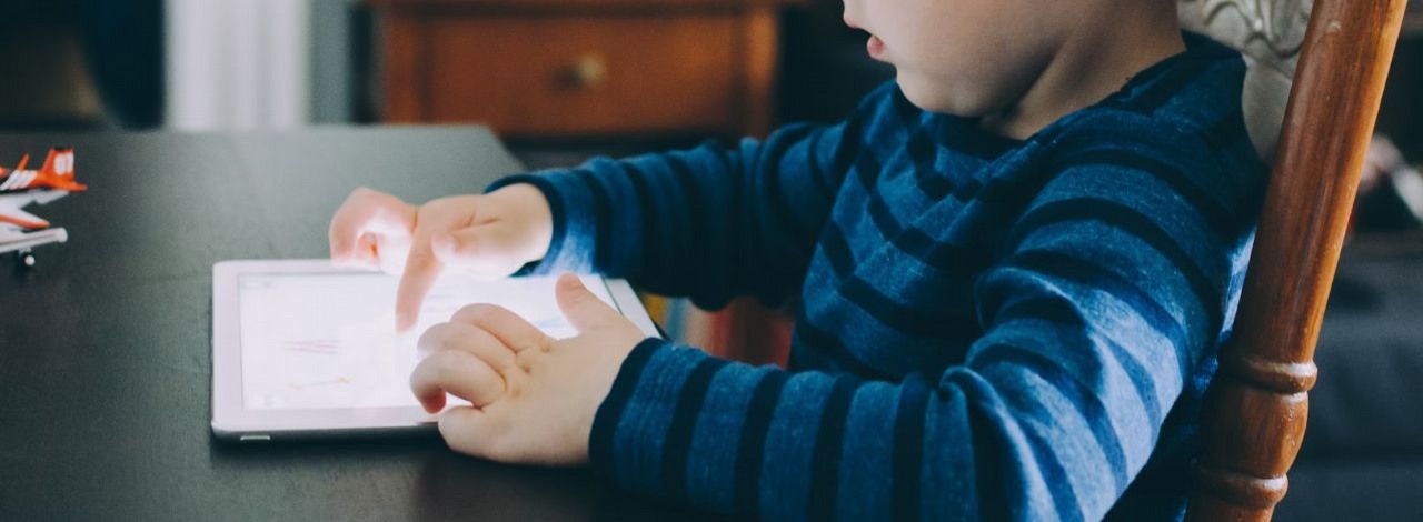 Za karę zmusił syna do grania przez 17 godzin. Cel uświęca środki?, źródło grafiki: Unsplash.