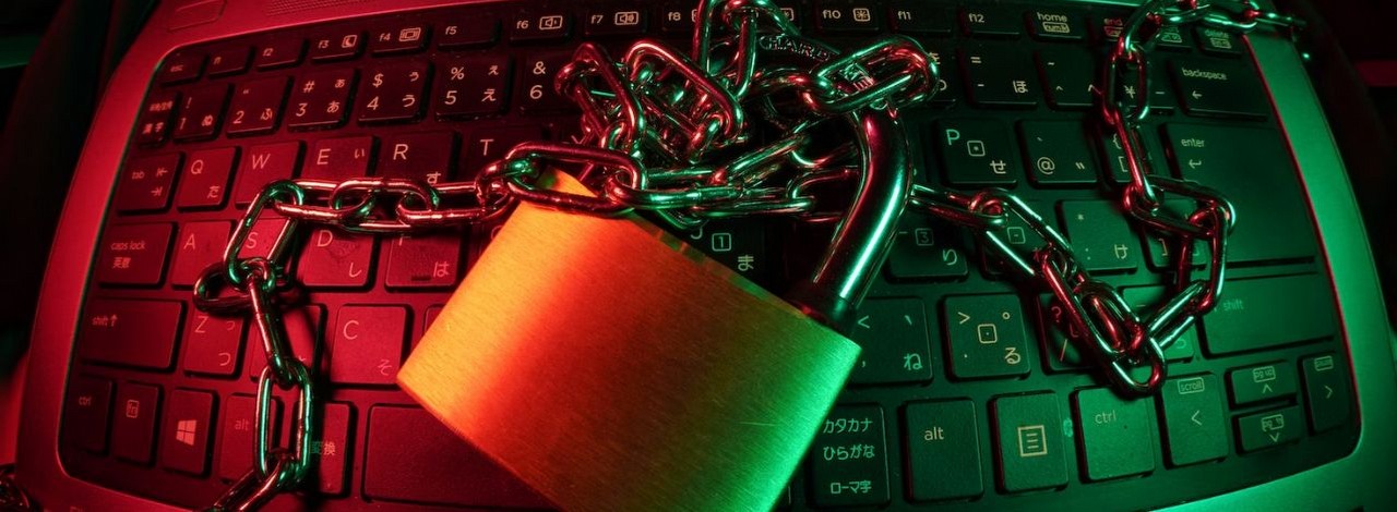 Patostreamerzy będą trafiać do więzenia? Polski rząd planuje dotkliwe kary, źródło grafiki: Unsplash.