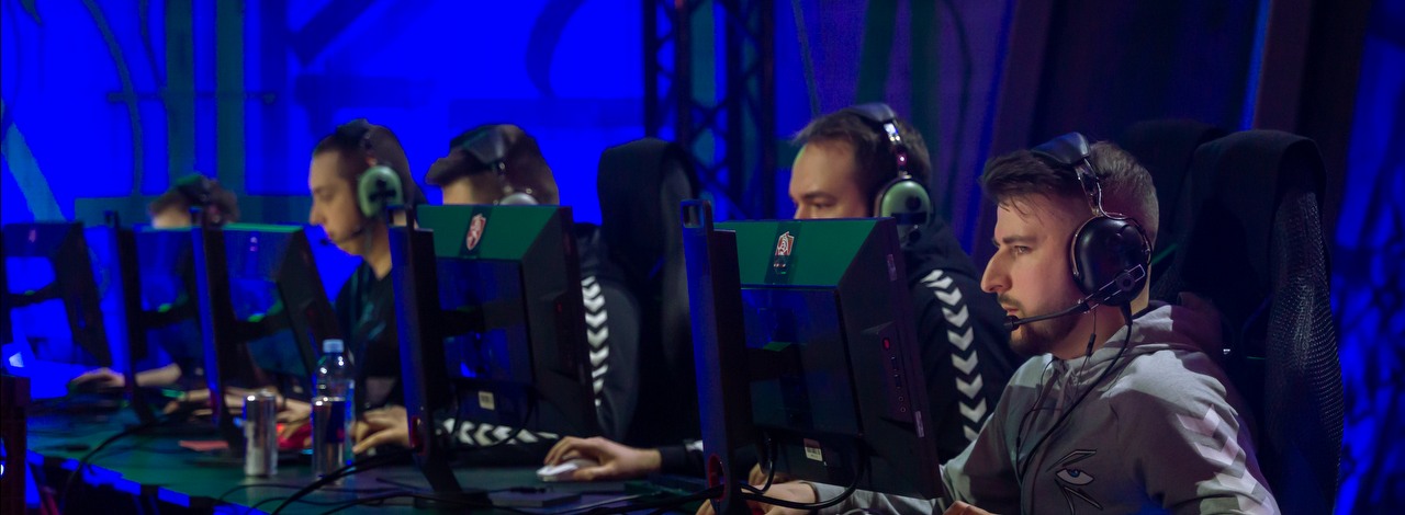 Polacy pobili rekord w CSGO; rozegrali najdłuższy mecz w historii, źródło grafiki: Jakub Stańdo | Polska Liga Esportowa.