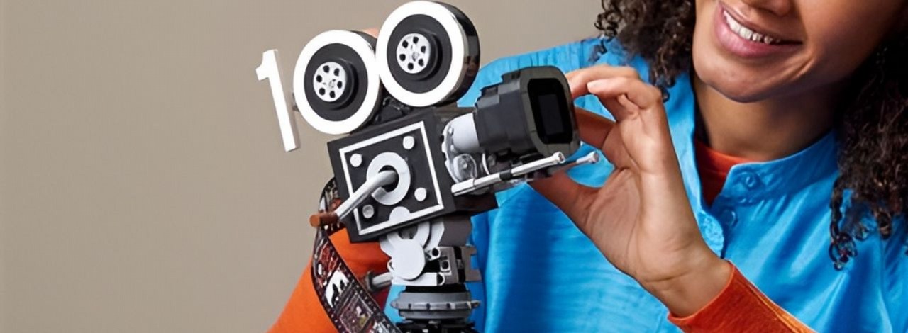 LEGO uczci 100. urodziny Disneya absolutnie wyjątkowym zestawem, źródło grafiki: LEGO/Bricks Up.