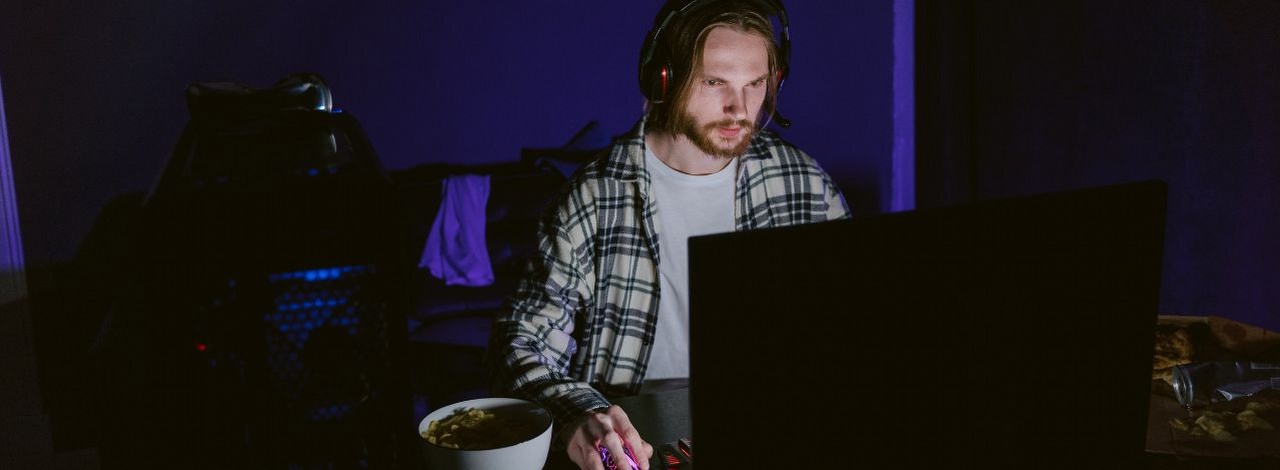 Został zwolniony z pracy tuż przed premierą Baldur's Gate 3 i świętuje. „Dosłownie perfekcyjny timing”, źródło grafiki: Canva.