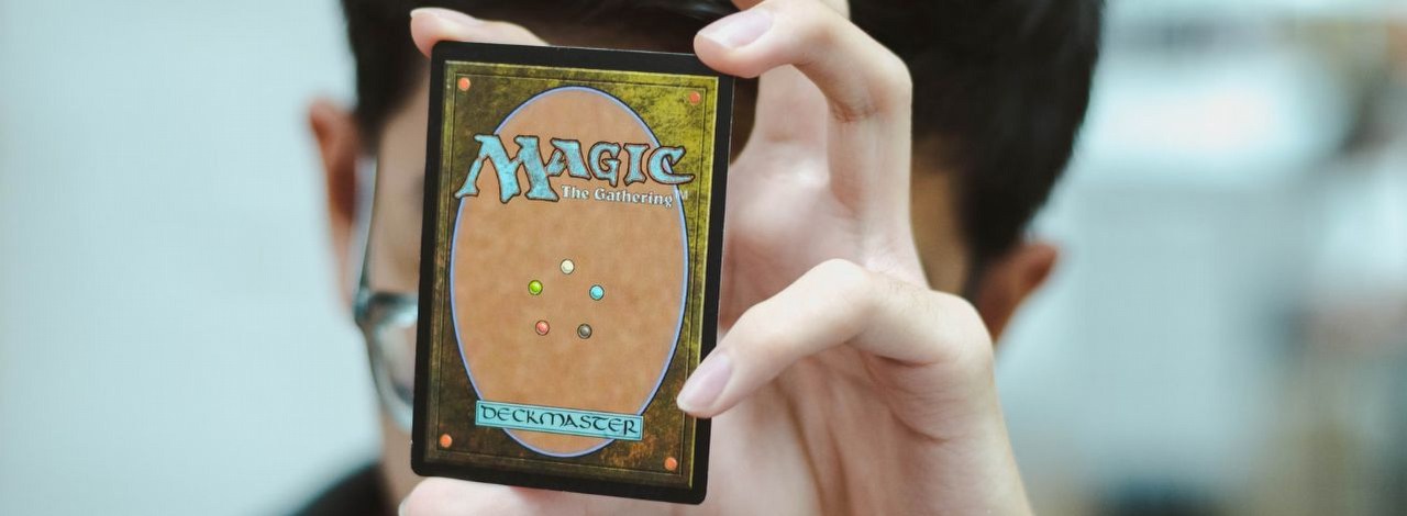 Skradzione karty MTG warte setki tysięcy dolarów zostały odnalezione, źródło grafiki: Unsplash.