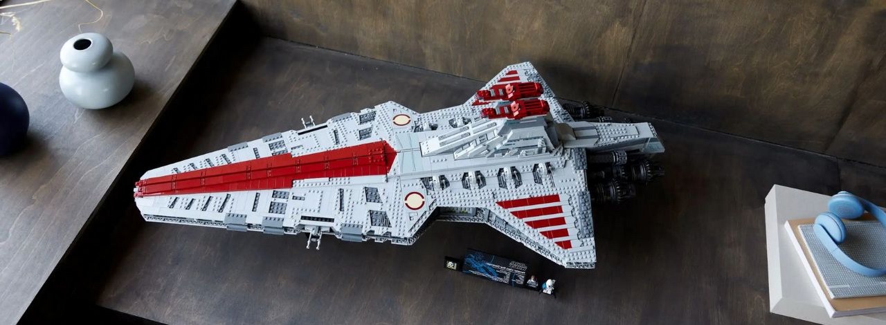Nowy olbrzymi zestaw LEGO Star Wars nadchodzi. Tym razem do waszej floty dołączyć może Venator, źródło grafiki: LEGO/Gwiezdny Niszczyciel typu Venator.