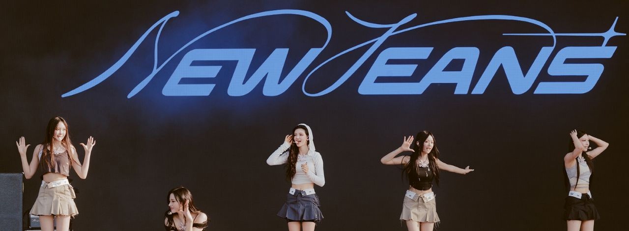 Wiemy kto wykona tegoroczny hymn Worldsów. Tym razem padło na k-pop od NewJeans, źródło grafiki: X/NewJeans.