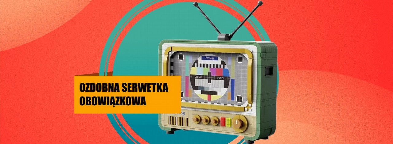 Ten klockowy telewizor przypomniał mi wakacje spędzone u babci. Do pełni szczęścia brakuje tylko chleba z wodą i cukrem, źródło grafiki: Brickkk Pantasy.