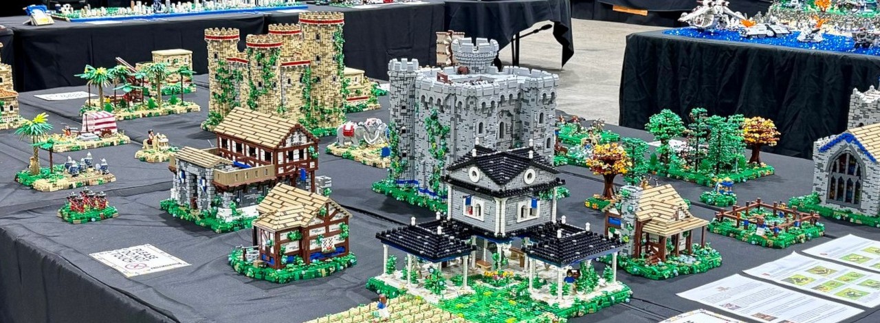 Ikoniczne budynki z Age of Empires 2 prezentują się bosko w formie LEGO. Fan pochwalił się masą konstrukcji, źródło grafiki: Flickr.