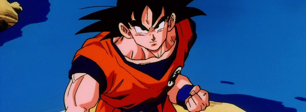 Goku z Dragon Ball na rzadkiej, 35-letniej grafice. Bohater zamienił charakterystyczne gi na nietypowy dla siebie strój, źródło grafiki: Dragon Ball Z: Zemsta Coolera, Mitsuo Hashimoto, Toei Animation, 1991.