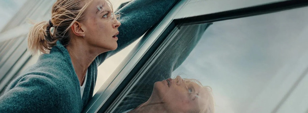 Nowy hit Netflixa jest numerem 1 w 69 krajach. „To po prostu film akcji z imponującym stopniem rzemiosła”, który zbiera mieszane recenzje, źródło grafiki: Exterritorial, Christian Zubert, Netflix, 2025.