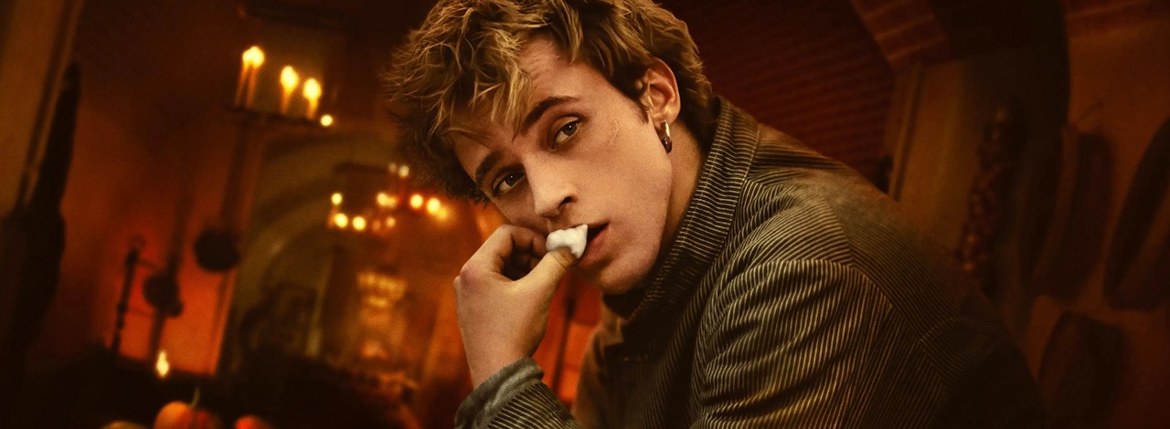 Apple TV Plus ma nowy hit? W streamingu ukazał się „grzesznie zabawny, nawet gdy staje się coraz bardziej niedorzeczny” serial biograficzny z wynikiem 100% na Rotten Tomatoes, źródło grafiki: Careme, Apple TV+, 2025.