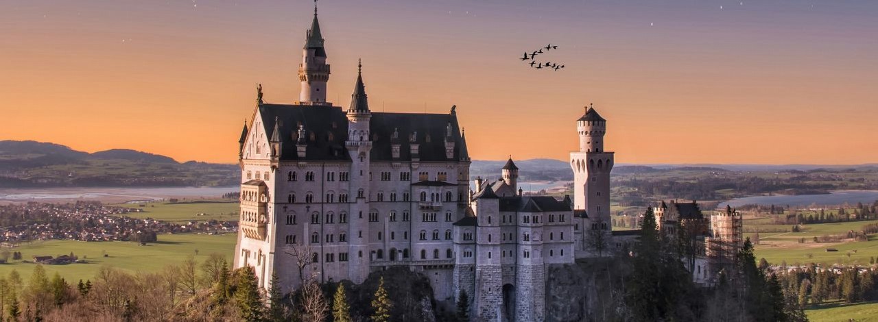 Najsłynniejszy zamek świata dołączy do listy zestawów LEGO. Zdjęcia imponującego modelu wyciekły do sieci, źródło grafiki: Massimiliano Morosinotto/ Unsplash.