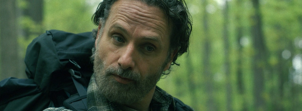 Widzowie zastanawiają się, co się stało z Andrew Lincolnem. Mimo sukcesu The Walking Dead, gwiazdor serialu po odejściu nie zagrał żadnej dużej roli, źródło grafiki: The Walking Dead: The Ones Who Live; Scott M. Gimple, Danai Gurira and Andrew Lincoln, AMC, 2024.