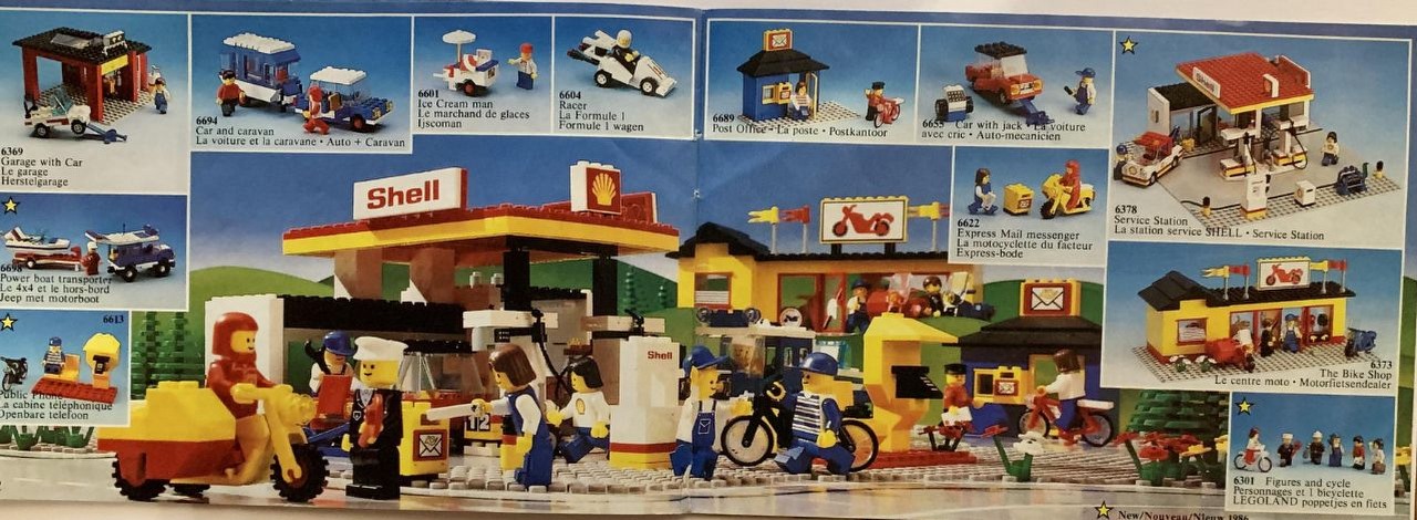 „Te naprawdę stare były grą w znajdź różnice.” Zestaw LEGO z lat 70. idealnie pokazuje jak bardzo poprawiły się instrukcje, źródło grafiki: LEGO.