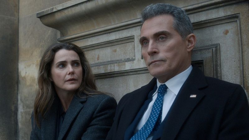 Jeden z najbardziej hitowych thrillerów Netflixa wraca za 4 tygodnie. Polecany przez 92% krytyków serial polityczny ma pierwszy pełny zwiastun