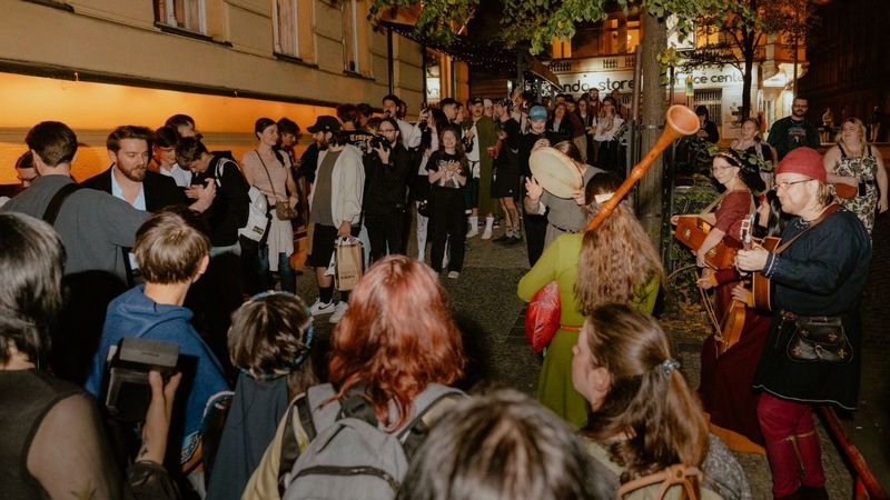 Odtwórca Jana Ptaszka z Kingdom Come otworzył własny średniowieczny pub w Pradze. Fani gry szybko utworzyli wielką kolejkę