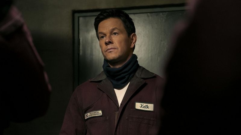 Thriller akcji Prime Video podbija HBO Max. Ubiegłoroczne widowisko z Markiem Wahlbergiem jest numerem 1 i królem weekendu