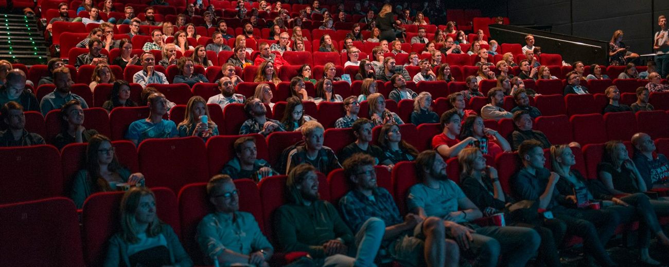 Pokolenie Z ratuje kina. Wydają więcej niż rodzice i chodzą na seanse z innych powodów niż millenialsi