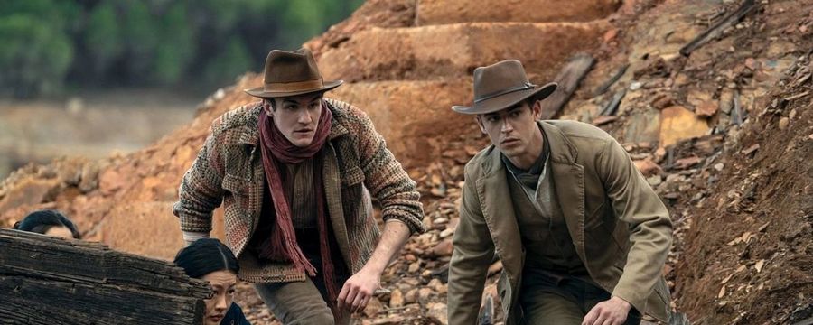 Dziś najważniejsza kryminalna premiera Prime Video tygodnia. Wszystkie 8 odcinków nowego serialu Guya Ritchiego o słynnym detektywie już dostępne