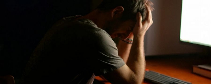 Deweloper był w szoku, gdy odkrył, że gra, którą tworzy, jest już dostępna na Steam, i poprosił o radę. Wtedy skontaktował się z nim autor oryginału