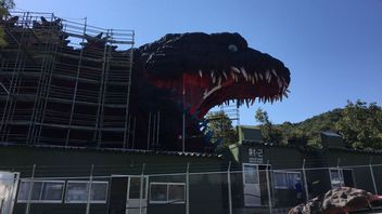 Japanese are Building Theme Park With Humongous Godzilla