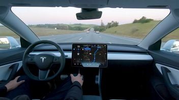 Tesla Introduces Subscription for Autopilot Feature