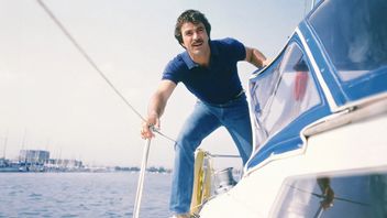 “Who the hell do you think you are?” Tom Selleck risked everything to save Magnum P.I. from disaster