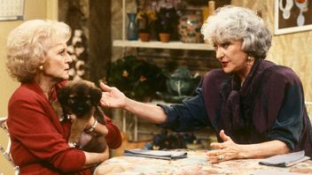 “Those two couldn’t warm up to each other.” 30 years after the end of The Golden Girls, the show's crew returns to the nasty dispute between Betty White and Bea Arthur