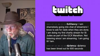 Dan Clancy, CEO of Twitch, „shamelessly” self-promotes his own stream