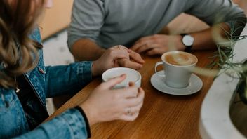 „My Boyfriend is AI” is a real community that already has more than 23K members. In an epidemic of loneliness, digital partners are no longer a surprise