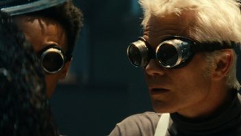 “I can’t believe it’s television.” This science fiction TV series is endorsed by one of cinema's greatest actresses