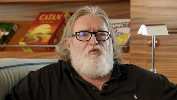 Gabe Newell gets an email from angry Steam user, sends a classy